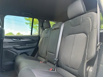 2025 Jeep Grand Cherokee Laredo 4x4