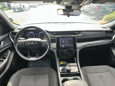 2025 Jeep Grand Cherokee Laredo 4x4