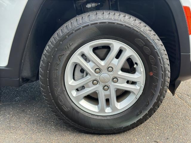 2025 Jeep Grand Cherokee Laredo 4x4