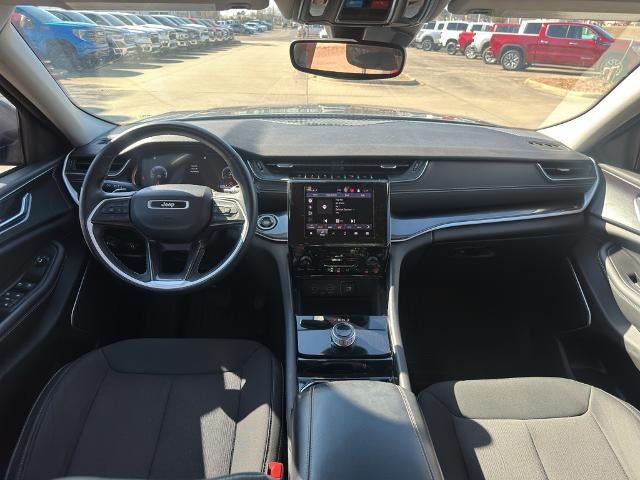 2022 Jeep Grand Cherokee L Laredo 4x2