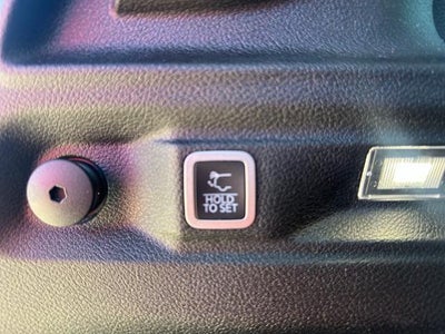 2022 Jeep Grand Cherokee L Laredo 4x2