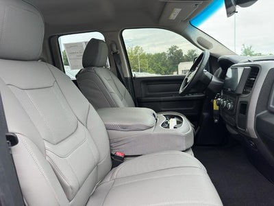 2016 RAM 1500 2WD Quad Cab 6.4 Ft Box Express