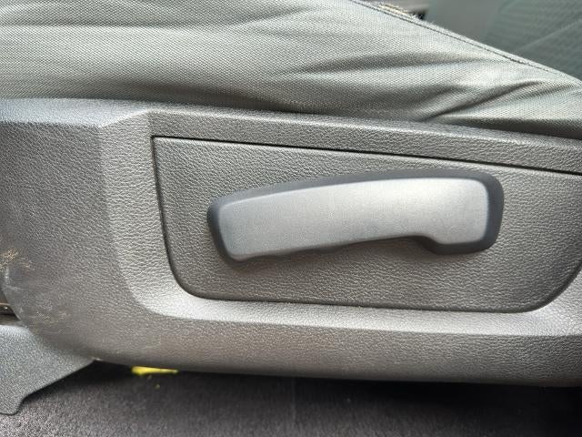 2018 RAM 1500 Express 4x2 Quad Cab 6'4" Box