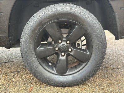 2019 RAM 1500 Classic Express 4x4 Quad Cab 6'4" Box