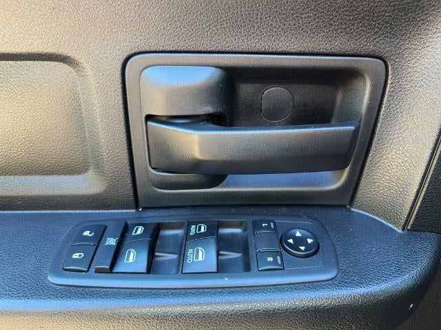 2019 RAM 1500 Classic Express 4x4 Quad Cab 6'4" Box