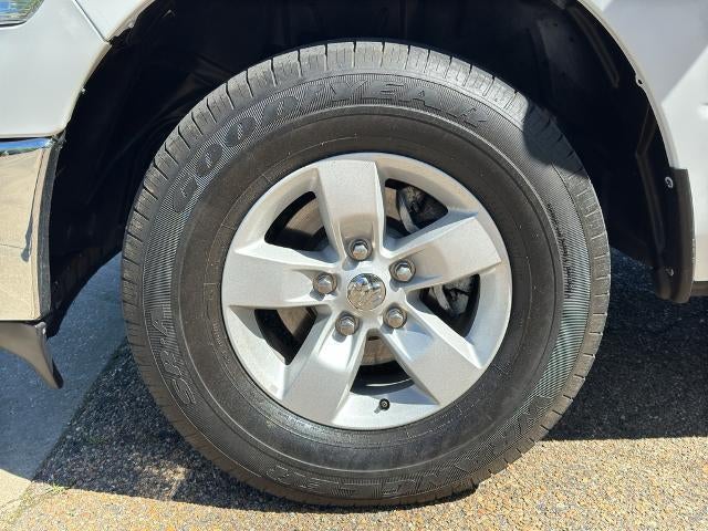 2023 RAM 1500 Classic SLT 4x4 Crew Cab 5'7" Box