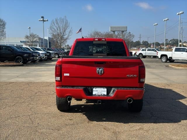 2016 RAM 1500 4WD Crew Cab 5.7 Ft Box Sport