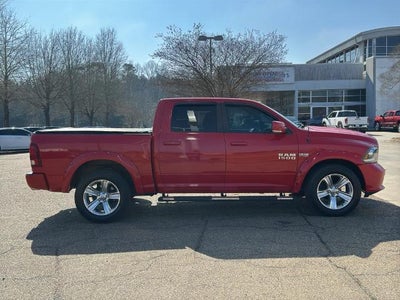 2016 RAM 1500 4WD Crew Cab 5.7 Ft Box Sport