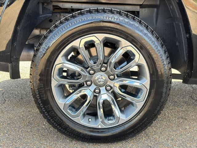 2022 RAM 1500 Laramie 4x2 Crew Cab 5'7" Box