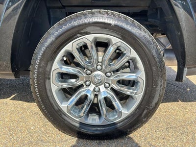 2022 RAM 1500 Laramie 4x2 Crew Cab 5'7" Box