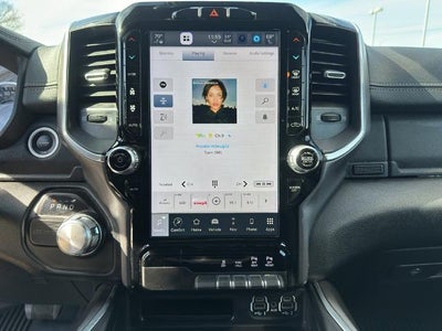 2022 RAM 1500 Laramie 4x2 Crew Cab 5'7" Box