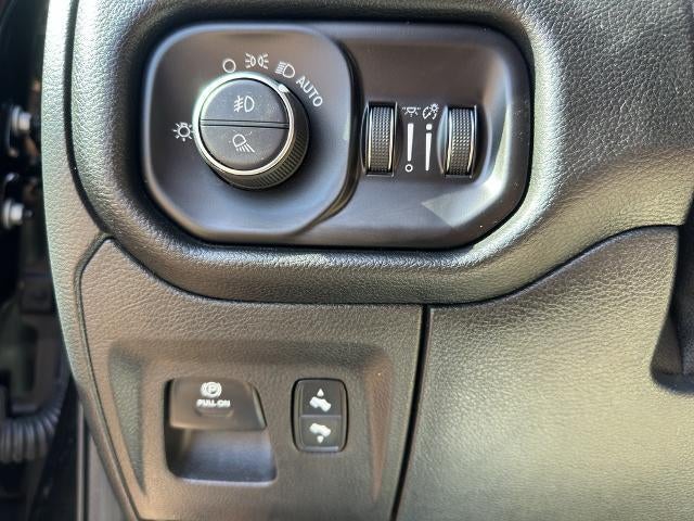 2022 RAM 1500 Laramie 4x2 Crew Cab 5'7" Box