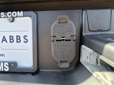 2022 RAM 1500 Laramie 4x2 Crew Cab 5'7" Box