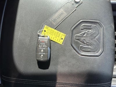 2022 RAM 1500 Laramie 4x2 Crew Cab 5'7" Box