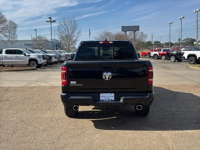 2022 RAM 1500 Laramie 4x2 Crew Cab 5'7" Box