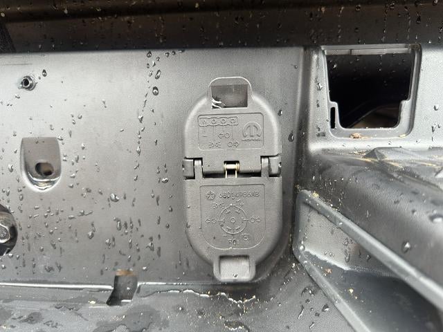 2021 RAM 1500 Big Horn 4x4 Quad Cab 6'4" Box