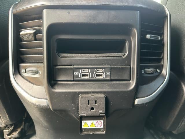 2021 RAM 1500 Big Horn 4x4 Crew Cab 5'7" Box