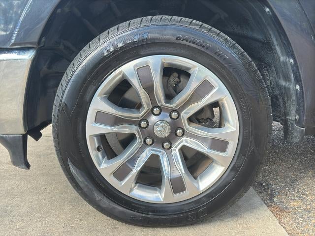 2020 RAM 1500 Longhorn 4x4 Crew Cab 5'7" Box