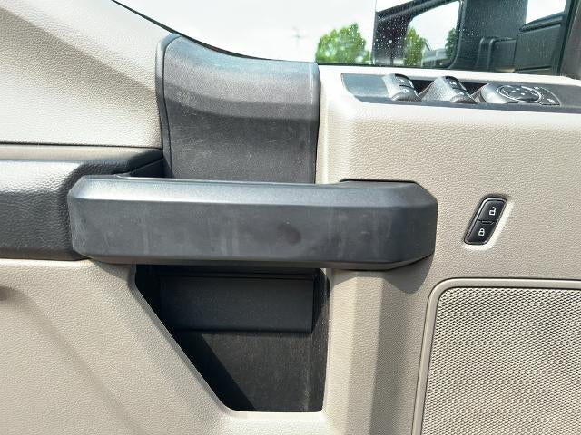 2022 Ford Super Duty F-250 SRW XL 4WD Crew Cab 6.75' Box