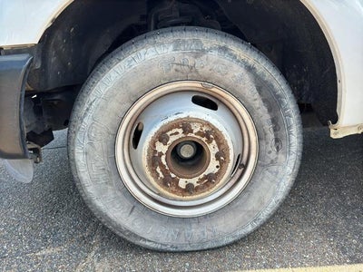 2015 Ford Super Duty F-350 DRW 2WD Crew Cab 176" WB 60" CA XL