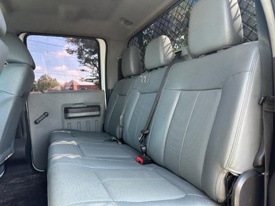 2015 Ford Super Duty F-350 DRW 2WD Crew Cab 176" WB 60" CA XL