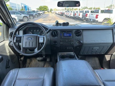 2015 Ford Super Duty F-350 DRW 2WD Crew Cab 176" WB 60" CA XL