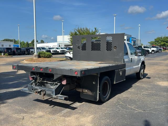 2015 Ford Super Duty F-350 DRW 2WD Crew Cab 176" WB 60" CA XL
