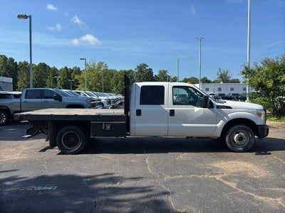 2015 Ford Super Duty F-350 DRW 2WD Crew Cab 176" WB 60" CA XL