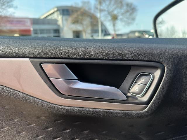 2020 Ford Escape SE FWD