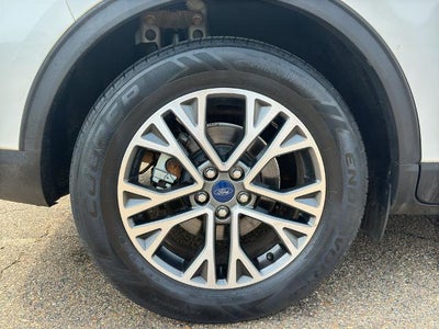 2020 Ford Escape SEL FWD