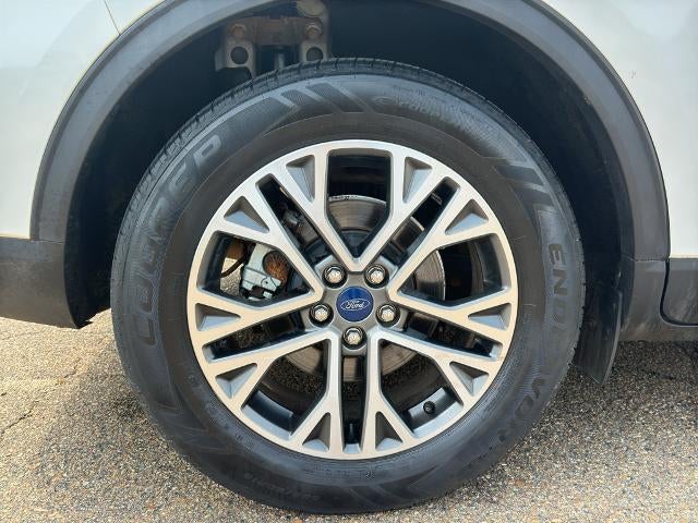 2020 Ford Escape SEL FWD