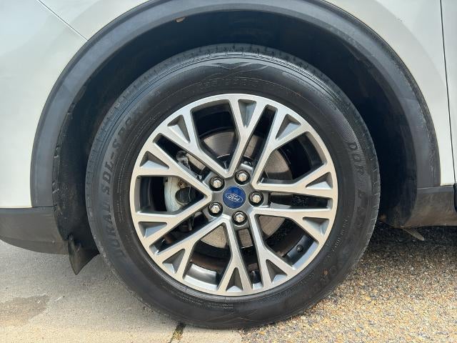2020 Ford Escape SEL FWD