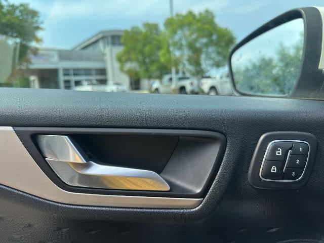 2020 Ford Escape SEL FWD