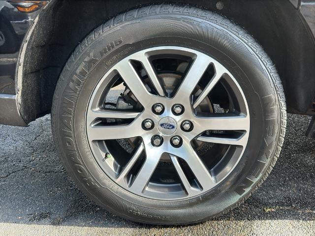 2023 Ford Expedition Max XLT 4x2