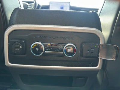 2023 Ford Expedition Max XLT 4x2