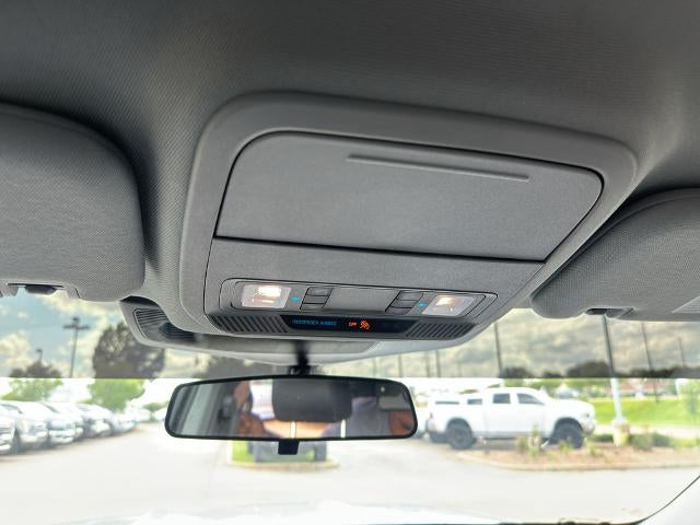 2023 Ford Explorer XLT RWD