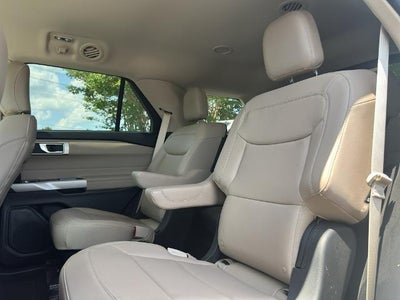 2024 Ford Explorer XLT RWD
