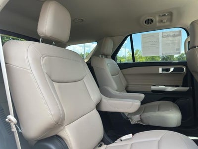 2024 Ford Explorer XLT RWD