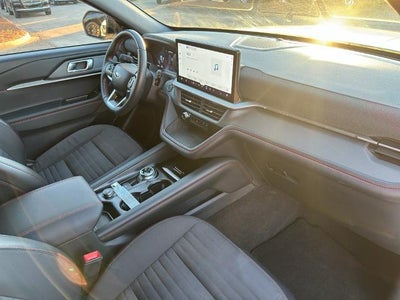 2025 Ford Explorer ST-Line 4WD