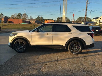 2025 Ford Explorer ST-Line 4WD