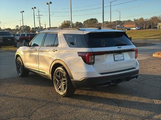 2025 Ford Explorer ST-Line 4WD