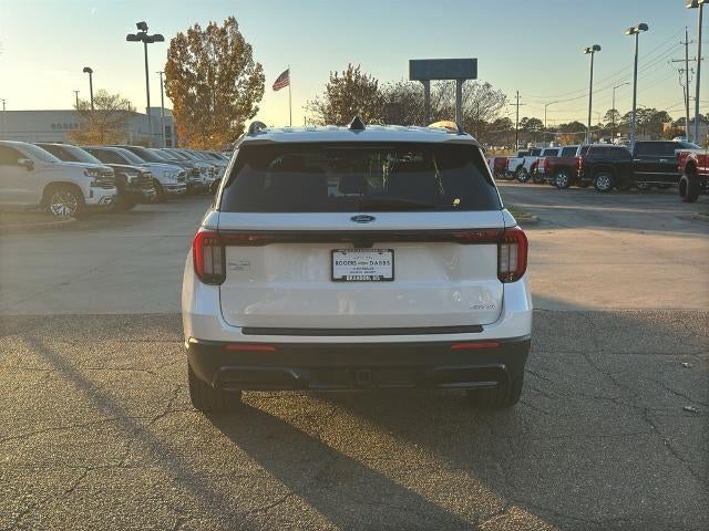 2025 Ford Explorer ST-Line 4WD