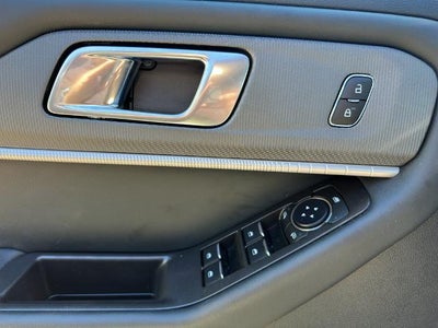 2025 Ford Explorer ST-Line 4WD