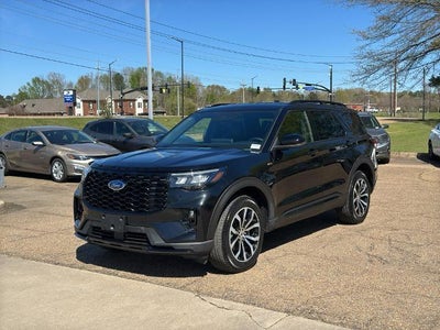 2025 Ford Explorer ST-Line 4WD