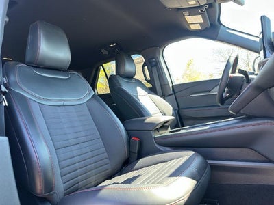 2025 Ford Explorer ST-Line 4WD