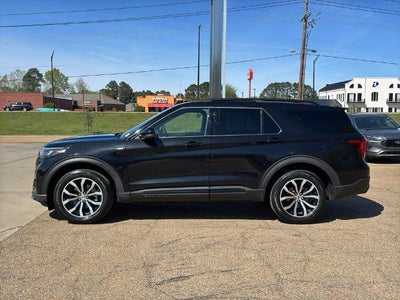 2025 Ford Explorer ST-Line 4WD