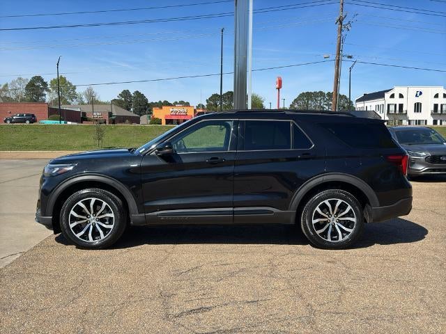 2025 Ford Explorer ST-Line 4WD