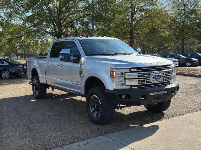 2019 Ford Super Duty F-250 SRW Platinum 4WD Crew Cab 6.75' Box