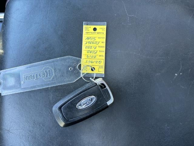 2019 Ford Super Duty F-250 SRW Platinum 4WD Crew Cab 6.75' Box