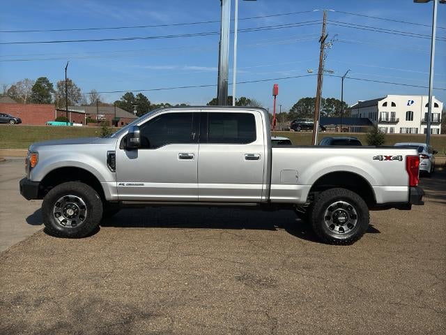 2019 Ford Super Duty F-250 SRW Platinum 4WD Crew Cab 6.75' Box